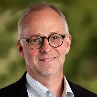 90+ perfiles de «Ortquist»