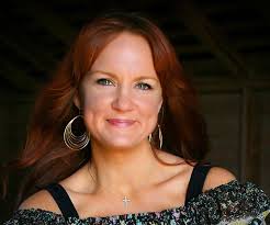 Ree drummond is one of the biggest names in food. Ree Drummond Biography Facts Childhood Family Life Achievements