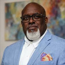 MCNEESE HONOR STUDENTS SHARP AS A TACK.** **ts recognized were: SUMMA CUM  LAUDE (3.90-4.00): Mia Deon Bonds, DeRidder; Madelynn Boyer, Singer; Emily  Renee Brown, Lake Charles; Meg R. Davidson (4.00), Lake Charles;