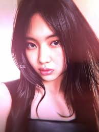 New Jeans Hanni Falling Asleep