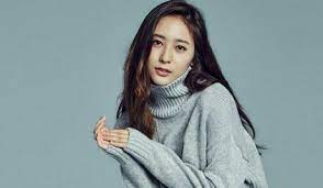 Discovered by sm entertainment in 2000, she began filming for commercials and music videos by 2002. Krystal Jung ì •ìˆ˜ì • Rakuten Viki