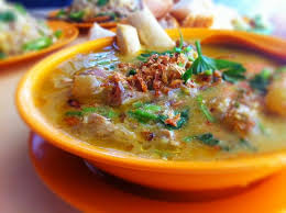 Dan di aceh roti jala dan kari kambing ini biasa dihidangkan di bulan ramadhan, ditambah dengan acar dari bawang merah dan cabe rawit yg sangat khas aceh, sekaligus sebagai hidangan khas aceh sebagai tema clover minggu ini untuk mbak yusra. Pin On Food Makes Me Happy