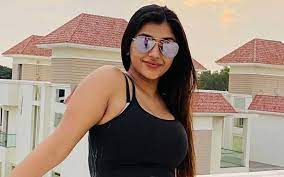 Yashika has kept her personal life under the wraps and thus there is not much information available of any relation she has had in the past or in the present. Gzctzmongonb0m