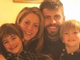 Piqué contrata al sobrino de Shakira para su equipo de fútbol