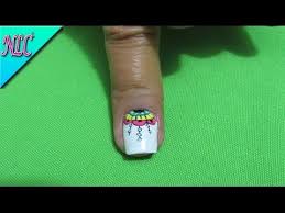 Si quieres darte un descano de acrílicas o si simplemente te gustan las uñas decoradas con esmalte, aquí te mostramos 8 diseños fáciles que puedes hacerte tu misma en casa en menos de 2 horas. Decoracion De Unas Para Pies 50 Increibles Disenos Y Trucos Decoracion De Unas Mandalas Arte De Unas De Pies Decoracion De Unas Atrapasuenos