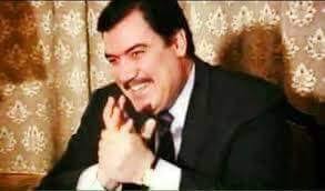 قهرمان واقعی! تصویر محمد عمر جوانی که امروز در پل بهسود ننگرهار پس از  شناسایی انتحاری او را در آغوش گرفته و از ساحه گیر و بار مردم دور ساخت، اما  متاسفانه