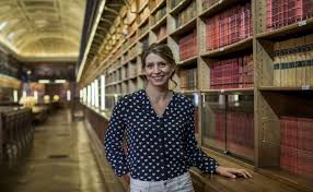 2.20 avg rating — 5 ratings — 2 editions. Qui Est Adele Van Reeth La Nouvelle Presentatrice De D Art D Art News Tv Tele Z