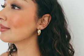 Jessica Medium magnetized Hoop Earrings