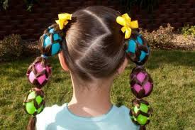 We did this rudolph hairdo for christmas and this silly spider hairdo for halloween and we thought we'd continue the tradition with a fun hairstyle for easter! Diy Little Girls Hairstyles