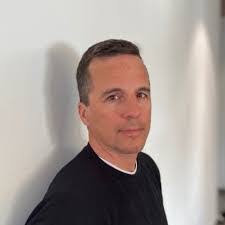 Clara Chow's Instagram, Twitter & Facebook