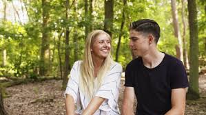 De kempense mocht de aflevering beginnen met een belletje met haar wout. Wout Van Aert And Fiance Just Before Their Marriage Followed