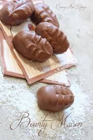 Bounty Fait Maison Facile Recette Sans Lait Concentre Recette Recette Noix De Coco Recette Bounty Chocolat Maison