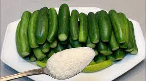 ملعقة واحدة لو ضفتيها علي الخيار المخلل هيفضل مقرمش من اول واحدة لأخر وا cucumber food pickles