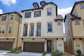 Whether you're interested in buying a luxury condo in downtown houston, a single family home in bellaire or a townhouse friendswood, you'll have the. 12251 Oxford Crescent Cir Houston Tx 77082 Har Com