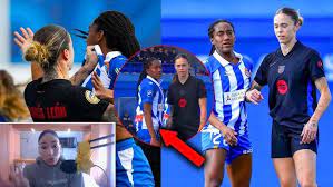 🚨 Controversy❗Mapi León's gesture touching Daniela Caracas... - YouTube