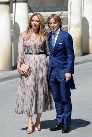 Máximo adriano ist das vierte kind des paares. Prominente Gaste Real Madrid Star Sergio Ramos Und Pilar Rubio Haben Geheiratet Kleinezeitung At