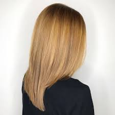 Gorgeous celebrities like gisele bundchen, jessica alba, and beyonce who doesn't like the sound of rose gold hair? 22 Honey Blonde Hair Color Ideas Trending In 2020
