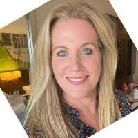 Laura Loughead's Instagram, Twitter & Facebook