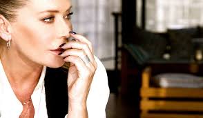 Barbara de rossi, dolcenera, alessandra martines, eleonora daniele per la prevenzione in rosa. Barbara De Rossi Home Facebook