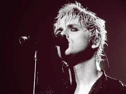 Https Encrypted Tbn0 Gstatic Com Images Q Tbn And9gcrzzoukn7exgxatp9ugnxz Ifpk1wloxz8wew Usqp Cau Billie joe armstrong (born february 17, 1972) is an american singer, songwriter, musician, and record producer. 2