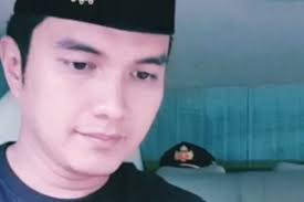 Aldiansyah taher atau yang lebih akrab dengan panggilan aldi taher dikenal luas sebagai seorang aktor indonesia. Jadi Trending Aldi Taher Singgung Deddy Corbuzier Soal Dinar Candy