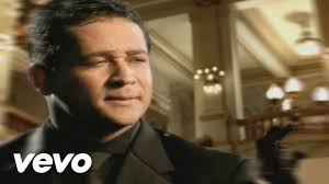 No dia 23 de junho de 1998, leandro faleceu em decorrência de um câncer raro de pulmão e leonardo partiu para a carreira solo. Leonardo Todas As Coisas Do Mundo Video Clipe Youtube
