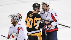 Très jeune, il a l'habitude de viser l'ouverture de la machine à laver familiale 10. Washington Capitals Brooks Orpik Not Into Alex Ovechkin Sidney Crosby Comparisons