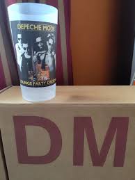 À l'occasion de la sortie de son 14e album «spirit», et de son concert au stade de france le 1er juillet 2017, retour sur le parcours entre ombre et lumière de l'un des groupes majeurs de l'histoire de la pop : Depeche Mode Sommer Lounge Publications Facebook