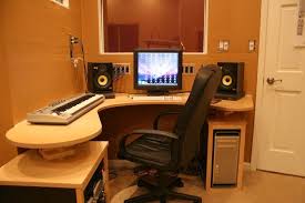 46 Recording Studio Design For Minimalist Youtuber Silahsilah Com Aufnahmestudiodesign Musik Studio Zimmer Studio Schreibtisch