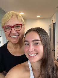 After a book signing of my latest cook book at the Smithsonian, DC, I had a  wonderful lunch with my granddaughter, Julia, a junior at Georgetown . We  cooked shrimp in spicy