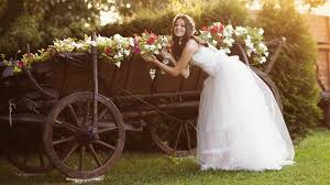 Découvrez nos déco mariage champêtre, nos chemins de table en jute naturelle, nos décorations à pois, nos contenants vintage. Je Veux Un Mariage Champetre Chic Et Romantique Femme Actuelle Le Mag