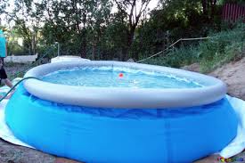Comprar piscina gre enterrada, piscinas para enterrar con estructura de acero especialmente diseñada muy resistentes, instalación sencilla. Tras La Fiebre Del Papel Higienico Y De La Levadura Llega El Turno De Las Piscinas Hinchables