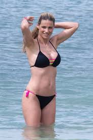 Michelle yvonne hunziker (swiss german: Photos Michelle Hunziker In Black Bikini On The Beach In Varigotti Celebrity Tn N 1 Official Stars People Magazine Wiki Biography News