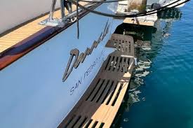 Image result for Brun Erable 1982 Fleet