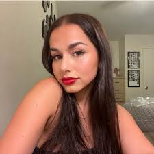 Sophia Petrou's Instagram, Twitter & Facebook