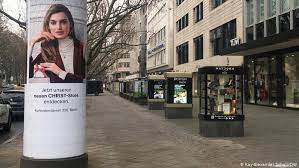 Berlin lockdown blogs, comments and archive news on economictimes.com. Life Goes On Berlin Enters Covid Lockdown Germany News And In Depth Reporting From Berlin And Beyond Dw 16 12 2020