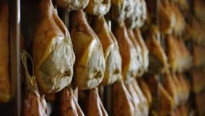La food valley la valle del cibo, un nome che già dice molto su quello che è l'emilia romagna, un territorio dove si trovano decine di prodotti unici, genuini e ricchi di storia. Food Valley In Parma The Six Museums Of Food Alitalia Discover Italy