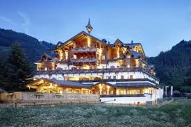 The big restaurant hall has a traditional touch with elegance. Grossarler Hof Superior Hotel Grossarl Austria Overview