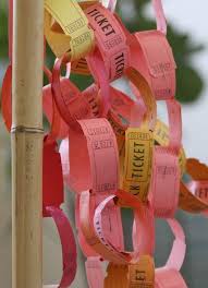 Click Here To See 25 Diy Carnival Circus Themed Game And Decor Tutorials To Make Your Child S Big Top Bir Movie Themed Party Diy Carnival Carnival Themed Party
