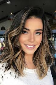 Frisuren frauen mittellang stufig halblanges haar gestuft. 1001 Moderne Ideen Fur Mittellange Frisuren Fur Frauen