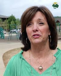 Phyllis Farrar's Instagram, Twitter & Facebook