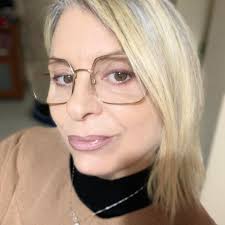 Anticipazioni 😱😱 Alessio e Rosanna dopo aver deciso di riprendere la  conoscenza ieri, sono usciti e hanno passato la notte insieme. Ma la sera  prima Alessio era uscito con Debora e anche