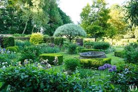 This French Country Estate Boasts Unbelievably Beautiful Gardens By Louis Benech In 2020 French Country Garden Beautiful Gardens French Garden