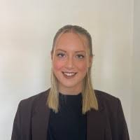 Daisy Bain's Instagram, Twitter & Facebook