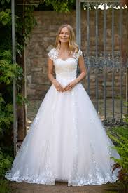 Und in thailand am strand wollen sie das jawort bekräftigen. Brautkleid Christa Marinette Brautmoden Dortmund
