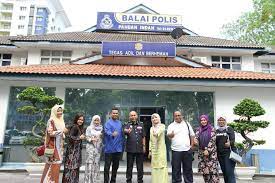 Balai polis trafik ampang polis diraja malaysia jln merdeka, 68000 ampang, selangor. Balai Polis Pandan Indah How To Get To Balai Polis Pandan Indah In Hulu Langat By Bus Or Mrt Lrt Moovit Jpj Saman Polis Trafik Polis Trafik Buat Repot