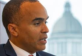 Sean Whitcomb's Instagram, Twitter & Facebook