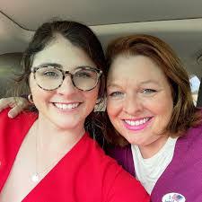 Linda Embrey's Instagram, Twitter & Facebook