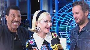 On sunday's episode of american idol, contestant michelle sussett performed selena's techno cumbia. the contestant's reaction at the end is me coming across this clip on youtube: Why Katy Perry S Fellow American Idol Judges Refuse To Get On The Back Of Her Motorcycle Exclusive Entertainment Tonight