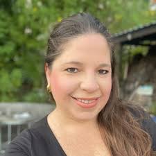 Te quedaste sin mascarillas? Aquí te doy una idea de cómo hacer una casera  en caso tengas que salir de tu casa por alguna emergencia. Recuerda siempre  salir protegido y llevar tu